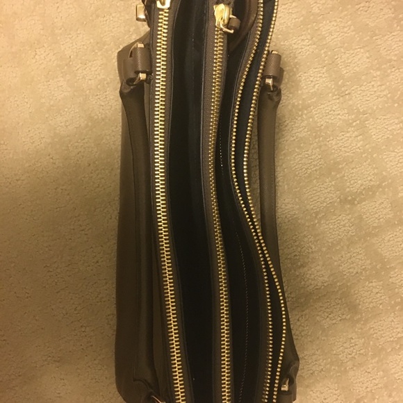 Brown authentic coach purse - Picture 2 of 2